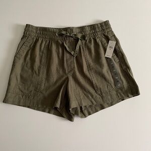 Gap linen blend army green shorts